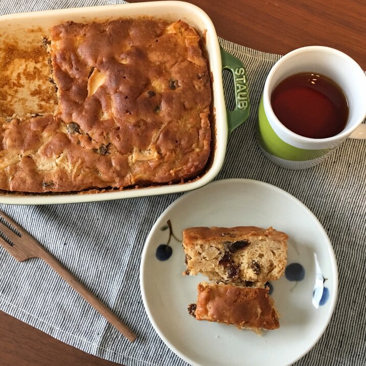 グラタン皿を使ったりんごとレーズンのケーキ レシピ 作り方 By すもる 2kのお部屋の住人 楽天レシピ